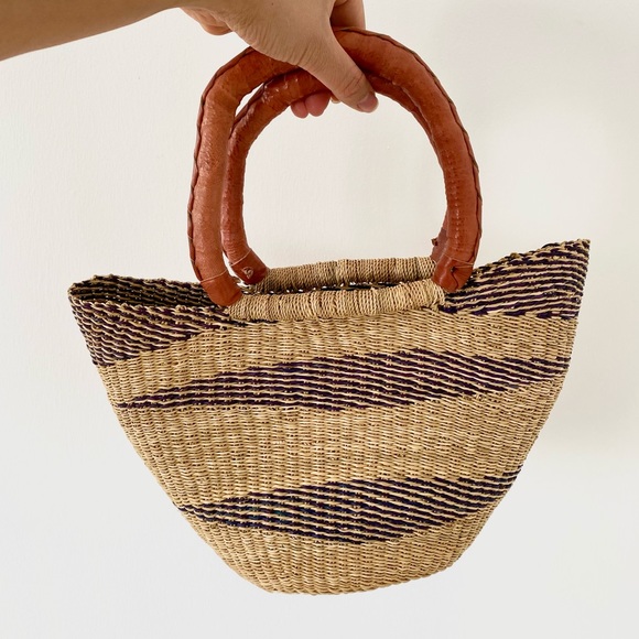 Vintage Handbags - Vintage Handmade African Seagrass / Straw Small Tote Purse